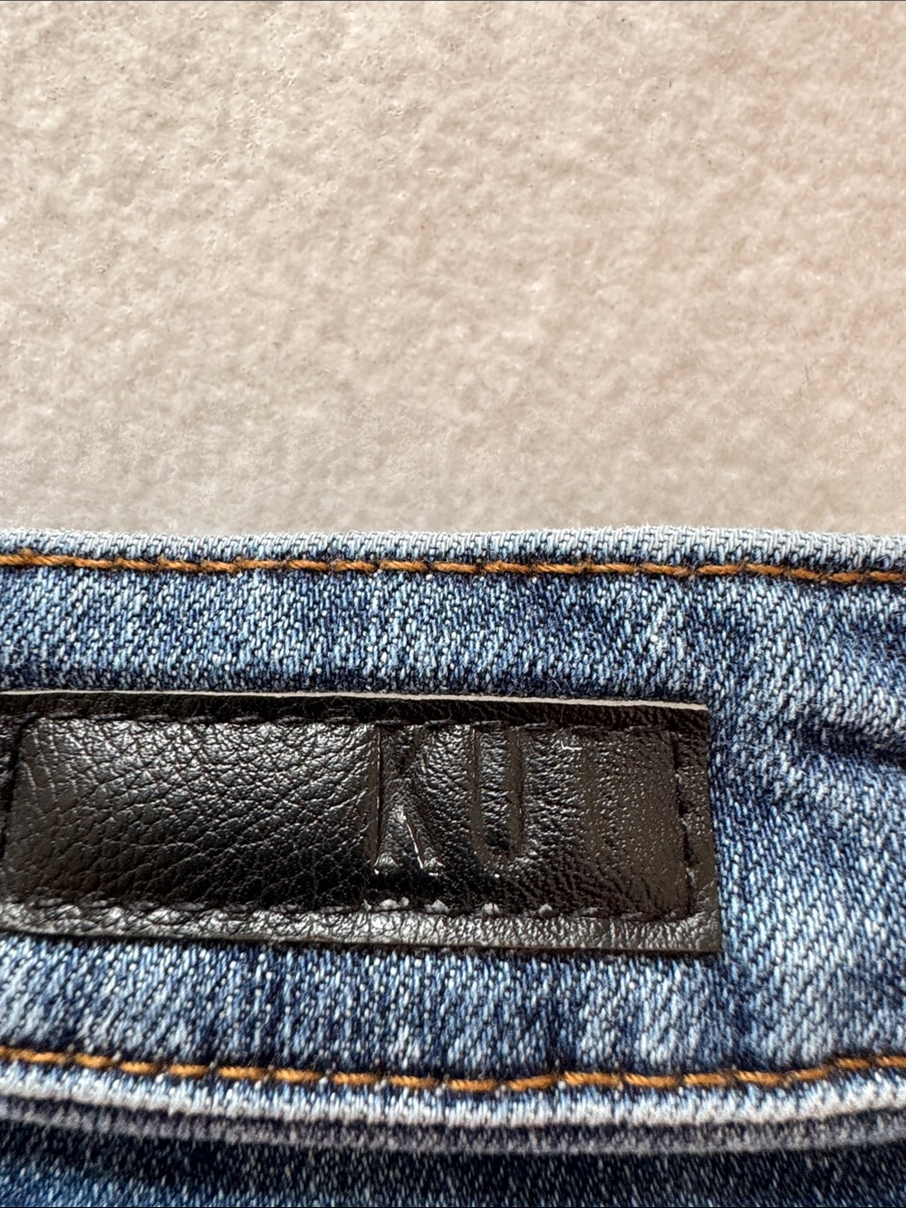 KUT from the Kloth Catherine Boyfriend Denim Shorts Distressed Cuffed Size 8 - Picture 12 of 12